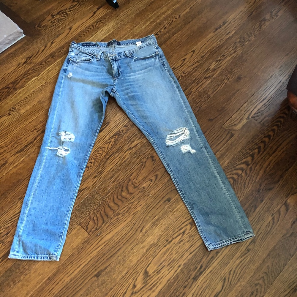 Lucky Brand distressed jeans size 4